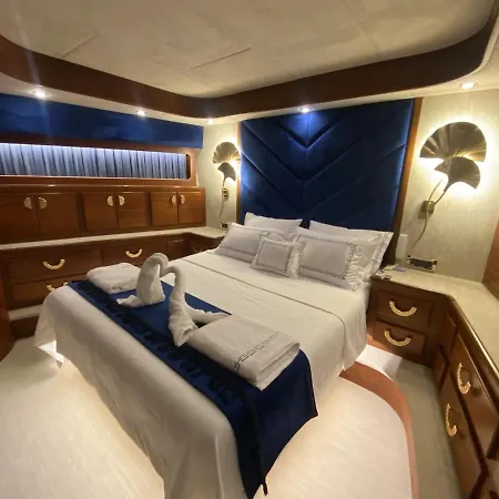 Bodrum: Private Yacht For Swimming Tour & Sunset Botel *