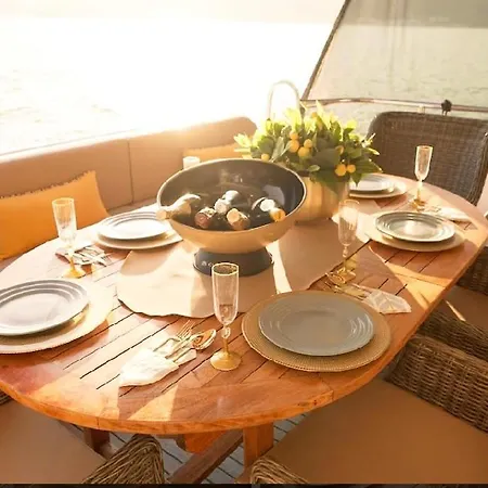 Bodrum: Private Yacht For Swimming Tour & Sunset * Bodrum