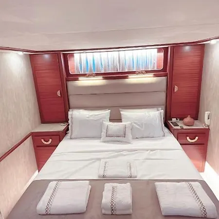 보트호텔 Bodrum: Private Yacht For Swimming Tour & Sunset Bodrum